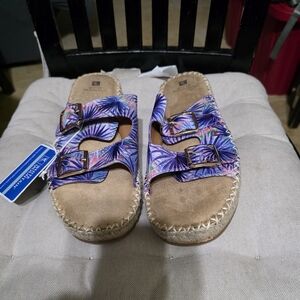 White Mountain Vibrant Multicolor Sandals New Size 9.5